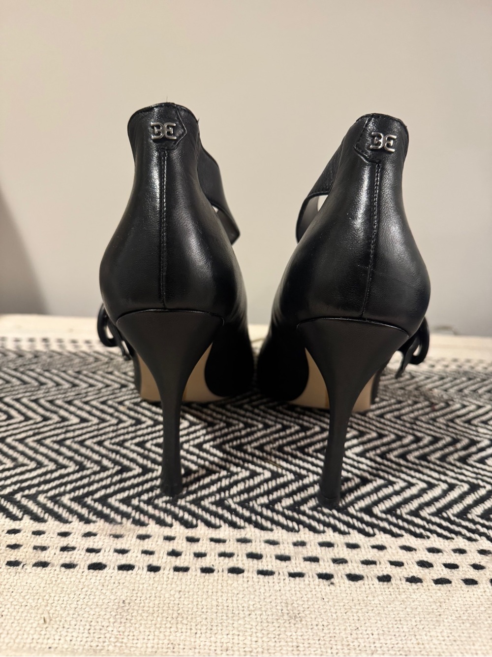 Sam Edelman Honda Black Leather Pointed Mary Jane Pumps Size 9 Business Casual - Picture 4 of 6